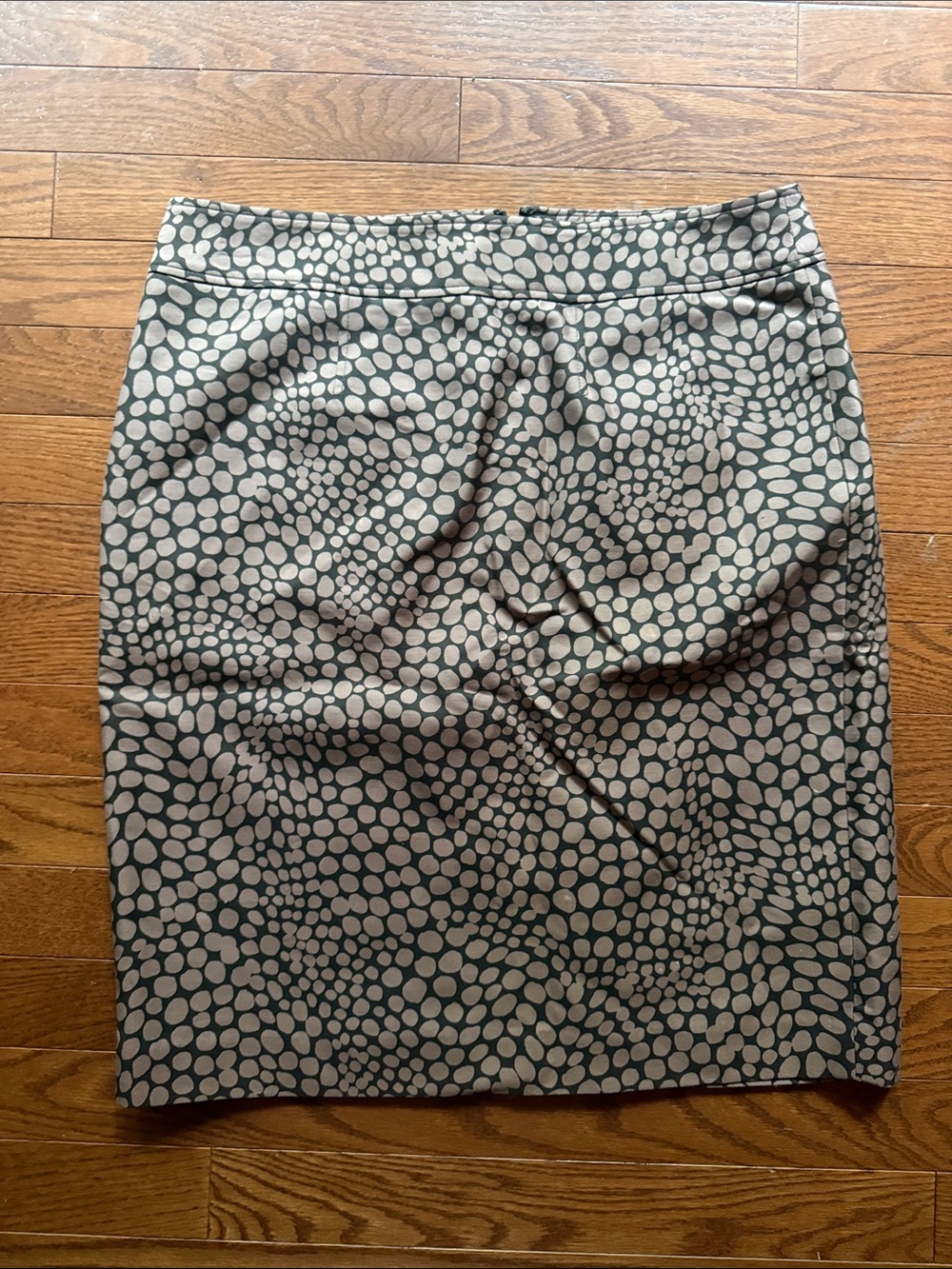 LOFT Taupe and Black Pebble-Print Pencil Skirt